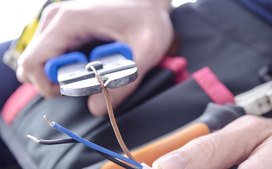 recherche travail électricien bâtiment Paris 7