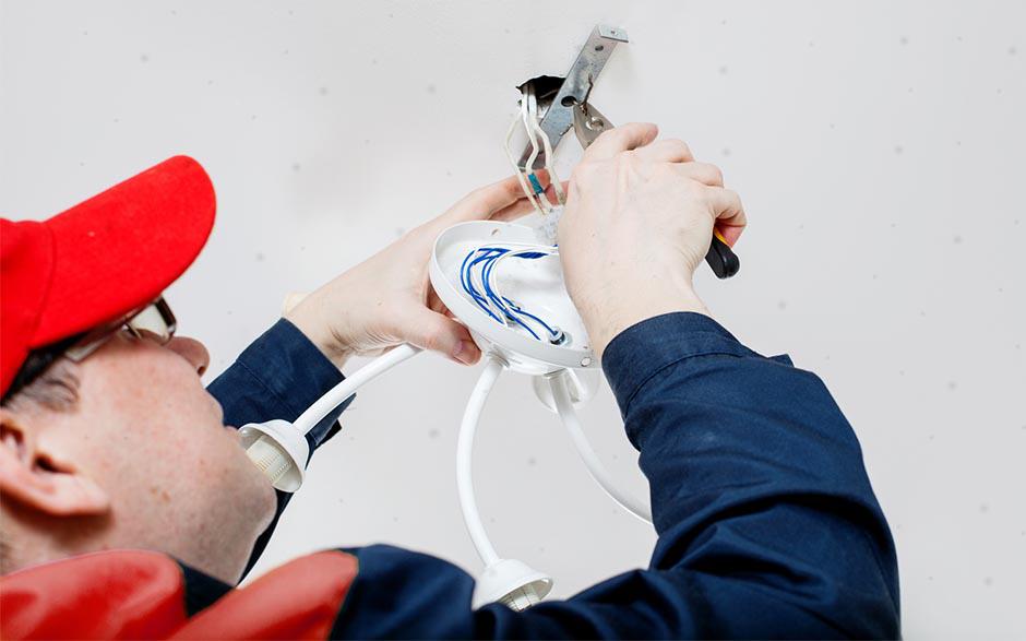 recherche travail électricien bâtiment Paris 7